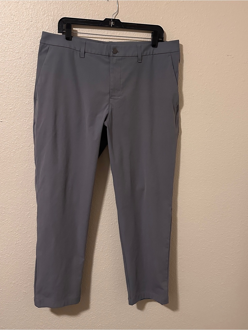 Lululemon ABC Warpstreme Mens Grey Pants Size 36 waist, 28 inseam stretchy